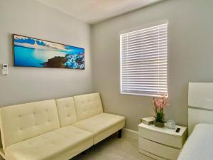 Gallery image of Bens Lavish Mini Luxury Suite in Fort Lauderdale