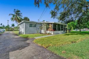 Κήπος έξω από το The Back Wave Luxury Home