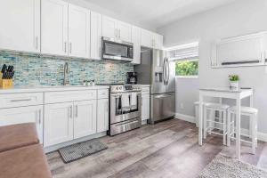 Fotografie z fotogalerie ubytování Mayas Blue Lagoon Luxury Suite #1 v destinaci Fort Lauderdale