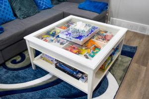 Fotografie z fotogalerie ubytování 240 Spacious Modern Home W Ac v destinaci Calgary