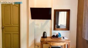 تلفاز و/أو أجهزة ترفيهية في Prantara Heritage Suites