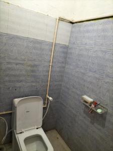 Vonios kambarys apgyvendinimo įstaigoje OYO Rao Hotel