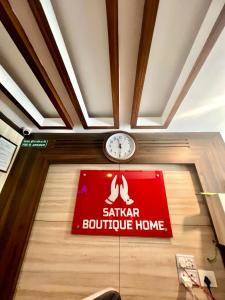 Certifikát, hodnocení, plakát nebo jiný dokument vystavený v ubytování Satkar Boutique Home