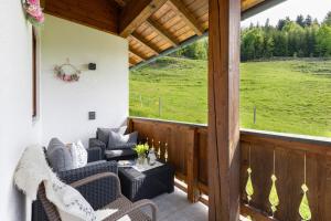 A seating area at Bauernhof Unterstegen