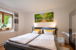 A bed or beds in a room at Bauernhof Unterstegen