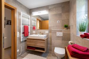 A bathroom at Bauernhof Unterstegen