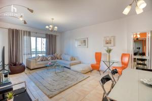 Posezení v ubytování Host Prime Apartment In Rehab City 2