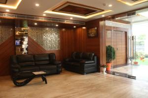 Posezení v ubytování Sea Resort !! 500 Metre Dheusagar Park !! New Digha !! Pet Friendly !!