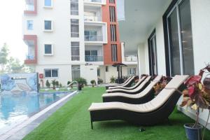 Bazén v ubytování Sea Resort !! 500 Metre Dheusagar Park !! New Digha !! Pet Friendly !! nebo v jeho okolí