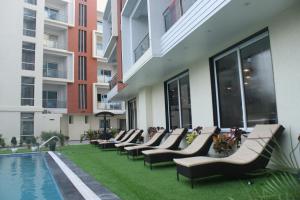 Bazén v ubytování Sea Resort !! 500 Metre Dheusagar Park !! New Digha !! Pet Friendly !! nebo v jeho okolí
