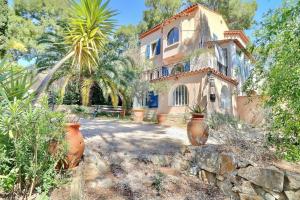 Κήπος έξω από το Domaine du Peymian-Villa Art Deco
