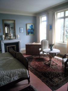 Afbeelding uit fotogalerij van Chambres d'Hôtes les Charmettes in Étretat +24 foto's