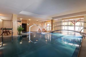 Swimming pool sa o malapit sa Horský hotel Remata