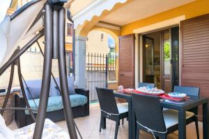 Galería fotográfica de 5 minuti dal Mare Casa Elegante con AC e WiFi en Valledoria 10 fotos más