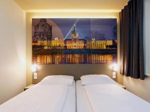 Postel nebo postele na pokoji v ubytování B&B Hotel Berlin City-West