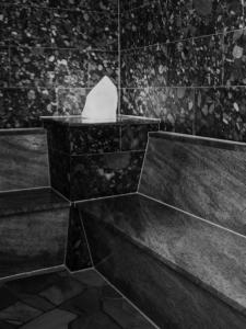 Vannas istaba naktsmītnē Almwellness-Resort Tuffbad
