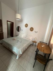 Postel nebo postele na pokoji v ubytování Fedra Apartments Lindos