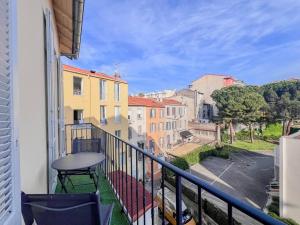 Μπαλκόνι ή βεράντα στο Cannes - Charming central apartment with balcony