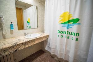 Koupelna v ubytování Hotel - Bungalows Don Juan Tossa