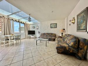 Telewizja i/lub zestaw kina domowego w obiekcie California Sweet Home