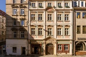 Το κτήριο όπου στεγάζεται  το διαμέρισμα