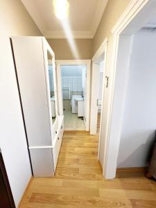 Koupelna v ubytování Gür Apartment + 25 fotografií
