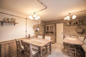 Fotografie z fotogalerie ubytování Chalupa pod Řípem v destinaci Straškov + 37 fotografií