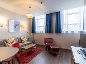 Posezení v ubytování Aparthotel Adagio Liverpool City Centre