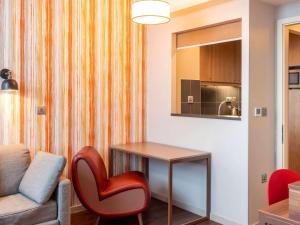 Kuchyň nebo kuchyňský kout v ubytování Aparthotel Adagio Liverpool City Centre