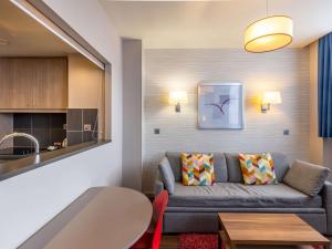 Posezení v ubytování Aparthotel Adagio Liverpool City Centre