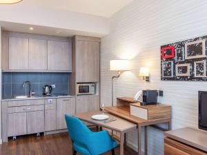 Kuchyň nebo kuchyňský kout v ubytování Aparthotel Adagio Liverpool City Centre
