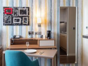 Posezení v ubytování Aparthotel Adagio Liverpool City Centre