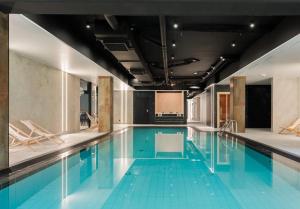 Basen w obiekcie Jantar Apartamenty- Wyspa Solna lub w pobliżu