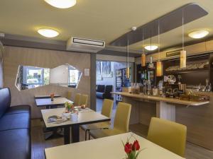 Posezení v ubytování B&B Hotel Leipzig-Nord