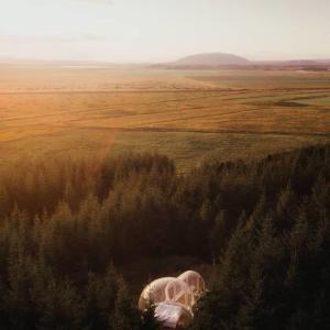 Paysage naturel près de la tente de luxe