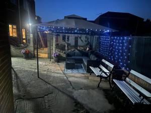 Patio nebo venkovní prostory v ubytování Modern 2 bedroom flat by Dover Port, Castle& Sea!