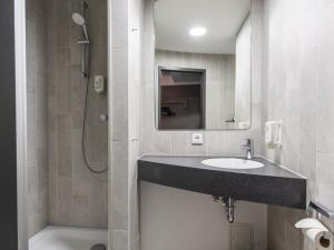 Koupelna v ubytování B&B HOTEL München-Messe