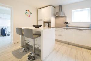 Köök või kööginurk majutusasutuses The Tardis 4 bedroom, 3 bathroom Oxford City Oasis with Free Parking