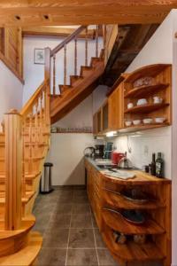 Kuchyň nebo kuchyňský kout v ubytování Skunu 10 Old Town apartments