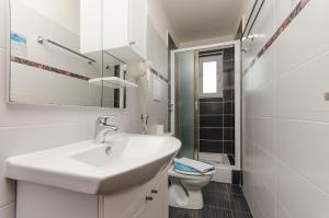 Φωτογραφία από το άλμπουμ του House HOTEL PLAVA LAGUNA σε Tisno