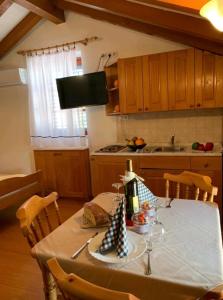 Gallery image of Lovely Studio Apartments Mali Raj Vrsar in Vrsar +23 photos