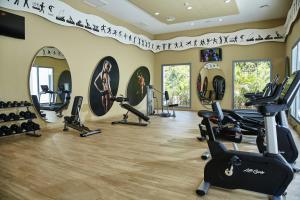 Fitness centrum a/nebo fitness zařízení v ubytování Riu Tequila - All Inclusive
