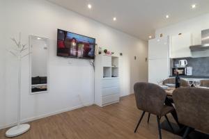 Kuchyň nebo kuchyňský kout v ubytování APARTMAN DINO