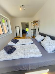 Gallery image of EcoCube 442 - Balkon, 2Zimmer, Waschmaschine, Schlafsofa in Meppen