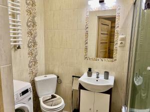 Koupelna v ubytování Apartament Karkonoska 19 Karpacz by Przycup w Karkonoszach Apartamenty Karpacz Centrum Karkonosze
