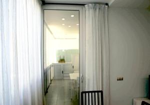 Kúpeľňa v ubytovaní Carmed Homely Apartment by HLCLUB Agency