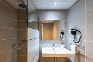 Un baño de Hostal Alicante