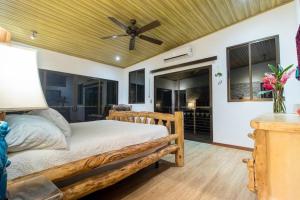 Posezení v ubytování Ocean and Jungle views! AC, Wi-Fi, kitchen + 24 fotografií