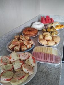 Comida no hotel ou em algum lugar perto