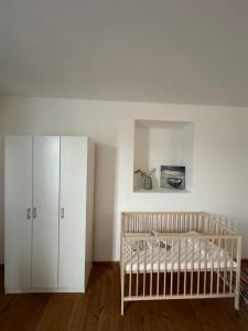 Postel nebo postele na pokoji v ubytování Eleon Luxury Villa